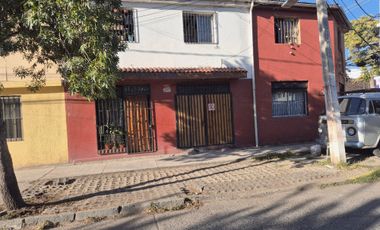 CASA 3D 1B CON ENTRADA DE AUTO Y DESTINO COMERCIAL