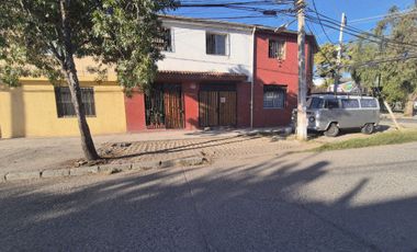 CASA 3D 1B CON ENTRADA DE AUTO Y DESTINO COMERCIAL