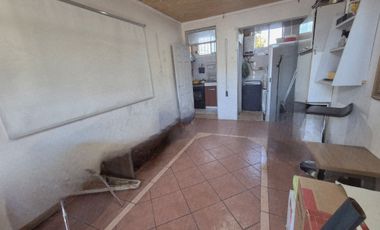 CASA 3D 1B CON ENTRADA DE AUTO Y DESTINO COMERCIAL