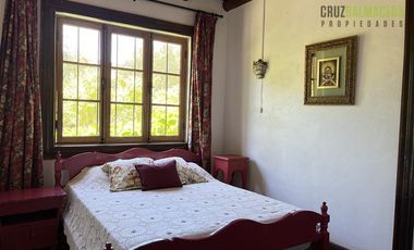 Casa en Venta en Casona Chilena completamente amoblada, impecable con lindo parque y plantación de nogales.