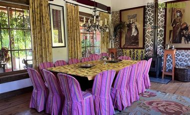 Casa en Venta en Casona Chilena completamente amoblada, impecable con lindo parque y plantación de nogales.