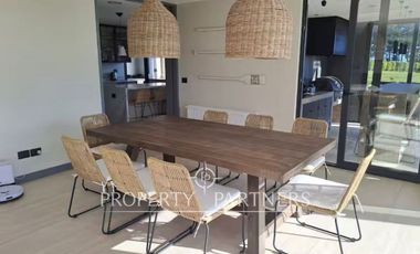 Casa en venta nueva y amoblada en Las Brisas de Santo Domingo