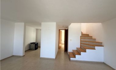 RENTA DE CASA EN VALLE DEL SOL 1