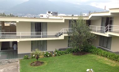 Venta casa rentera suites amobladas sector Monteserrín