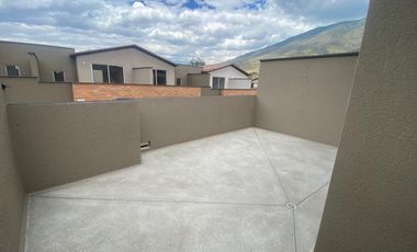 VENTA CASA POR ESTRENAR POMASQUI