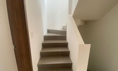 VENTA CASA POR ESTRENAR POMASQUI