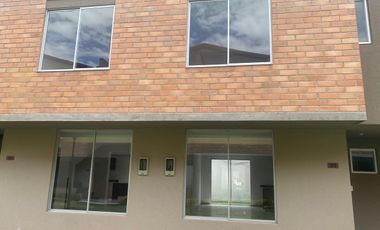 VENTA CASA POR ESTRENAR POMASQUI