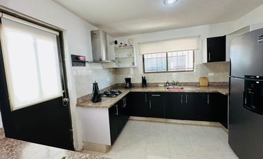 Casa en Renta Las Américas. (Amueblada)