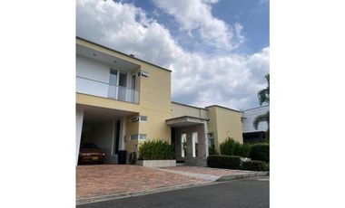 VENTA LINDA CASA CAMPESTRE VILLAVICENCIO RESTREPO