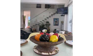 VENTA LINDA CASA CAMPESTRE VILLAVICENCIO RESTREPO