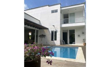 VENTA LINDA CASA CAMPESTRE VILLAVICENCIO RESTREPO