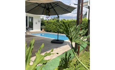 VENTA LINDA CASA CAMPESTRE VILLAVICENCIO RESTREPO