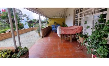 VENDO FINCA SAN CRISTOBAL MEDELLIN CASA DE 11 ALCOBAS Y 6 BAÑOS