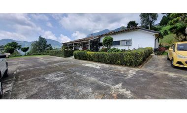 VENDO FINCA SAN CRISTOBAL MEDELLIN CASA DE 11 ALCOBAS Y 6 BAÑOS