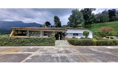 VENDO FINCA SAN CRISTOBAL MEDELLIN CASA DE 11 ALCOBAS Y 6 BAÑOS