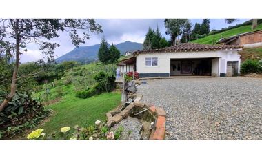 VENDO FINCA SAN CRISTOBAL MEDELLIN CASA DE 11 ALCOBAS Y 6 BAÑOS