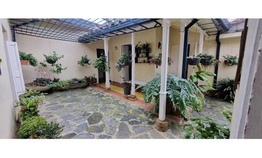 VENDO FINCA SAN CRISTOBAL MEDELLIN CASA DE 11 ALCOBAS Y 6 BAÑOS