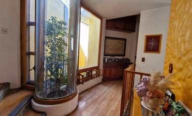 Exclusiva casa con jardín en condominio horizontal con seguridad 24 horas