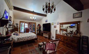 Exclusiva casa con jardín en condominio horizontal con seguridad 24 horas