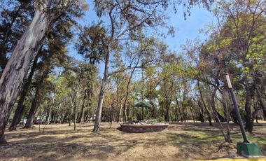 Exclusiva casa con jardín en condominio horizontal con seguridad 24 horas