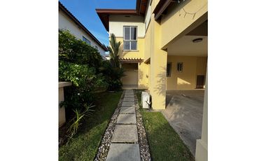 CASA EN VENTA O ALQUILER WOODLANDS PANAMA PACIFICO