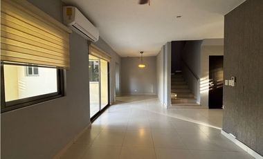CASA EN VENTA O ALQUILER WOODLANDS PANAMA PACIFICO