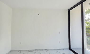 CASA EN VENTA EN ESQUINA, 3 RECÁMARAS, 3 BAÑOS, COCHERA PARA 2 AUTOS