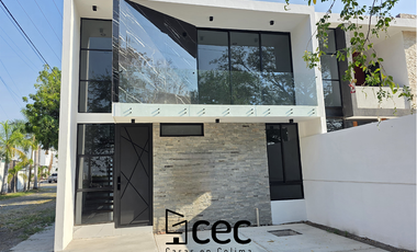 CASA EN VENTA EN ESQUINA, 3 RECÁMARAS, 3 BAÑOS, COCHERA PARA 2 AUTOS