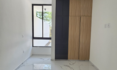 CASA EN VENTA EN ESQUINA, 3 RECÁMARAS, 3 BAÑOS, COCHERA PARA 2 AUTOS