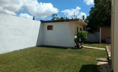 CASA EN LA COL. MEXICO EN ESQUINA DE 2 REC. EN UNA PLANTA