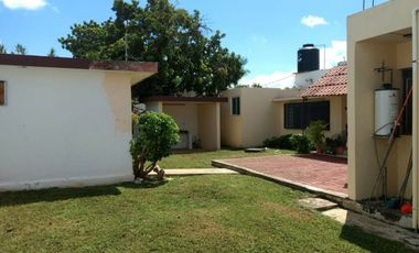 CASA EN LA COL. MEXICO EN ESQUINA DE 2 REC. EN UNA PLANTA