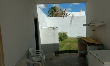 CASA EN LA COL. MEXICO EN ESQUINA DE 2 REC. EN UNA PLANTA