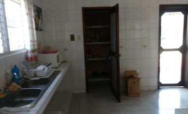 CASA EN LA COL. MEXICO EN ESQUINA DE 2 REC. EN UNA PLANTA