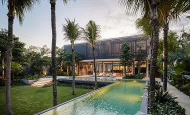 6 Bedroom Villa for sale in Mengwi, Bali