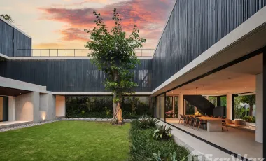 6 Bedroom Villa for sale in Mengwi, Bali