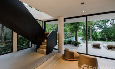 6 Bedroom Villa for sale in Mengwi, Bali