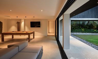 6 Bedroom Villa for sale in Mengwi, Bali