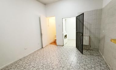SANTOS DUMONT ARRIENDO LOCAL DE 20 M2 A LA CALLE CON BAÑO