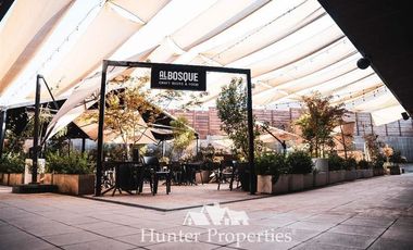 Local Comercial en Arriendo en Camino Los Trapenses. Paseo La Cruz