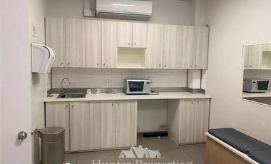 Local Comercial en Arriendo en Las Condes / Padre Hurtado