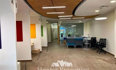 Local Comercial en Arriendo en Las Condes / Padre Hurtado