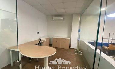 Local Comercial en Arriendo en Las Condes / Padre Hurtado