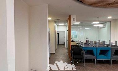 Local Comercial en Arriendo en Las Condes / Padre Hurtado