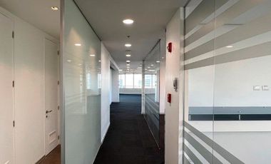 Oficina en Arriendo en Avda Vitacura / Presidente Riesco