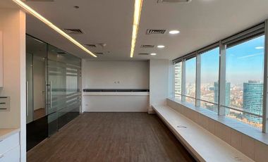 Oficina en Arriendo en Avda Vitacura / Presidente Riesco