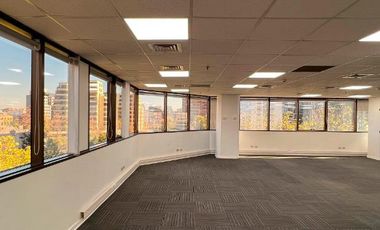 Oficina en Arriendo en El Bosque / Apoquindo