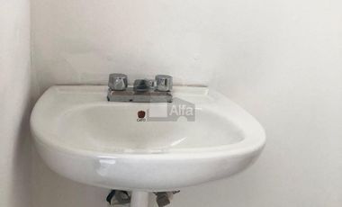 Local nuevo en Av. CODAGEM con estacionamiento