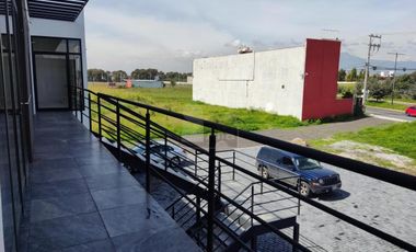 Local nuevo en Av. CODAGEM con estacionamiento
