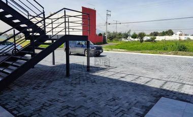 Local nuevo en Av. CODAGEM con estacionamiento