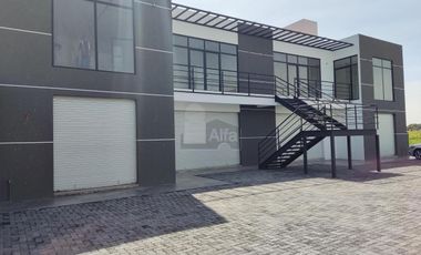 Local nuevo en Av. CODAGEM con estacionamiento